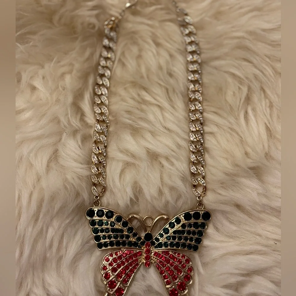 Butterfly Necklace - Picture 1 of 4